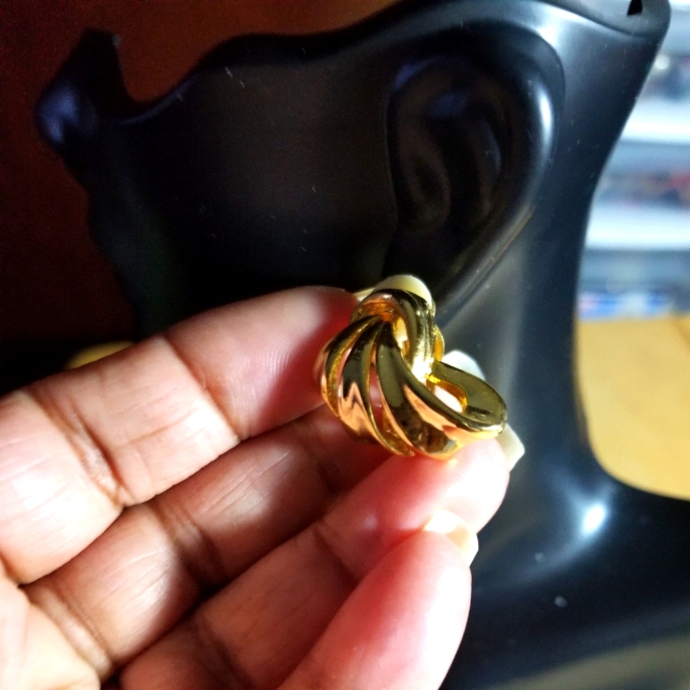 Ribbon clip on earrings.